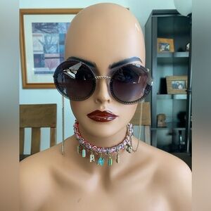 Chic Black Sunglasses with Chain Detail